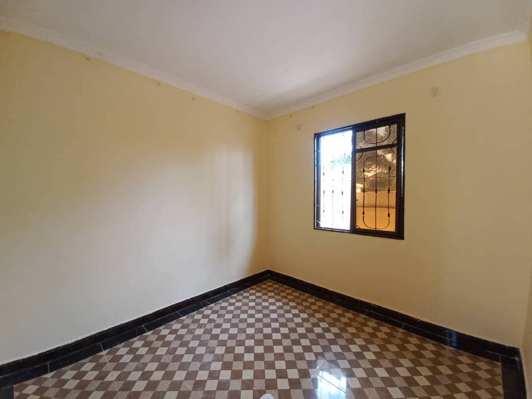Single Room Inapangishwa
